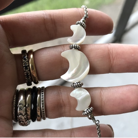 Moon pearl necklace . Genuine mother of pearl crecent moon charms boho necklace - Picture 4 of 7
